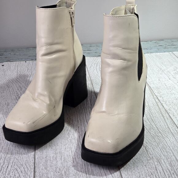 Mia Boots Womens 6.5 Gwyn Chelsea Platform Zip Ankle Bootie White Faux Leather - Picture 2 of 11